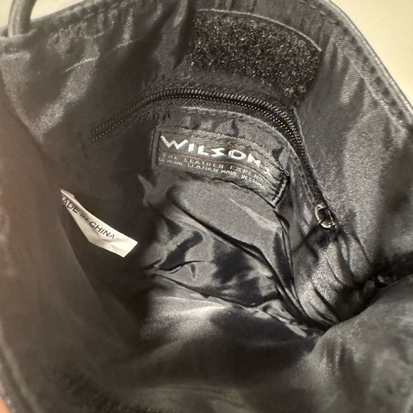 Vintage Wilson Leather Embroidered crossbody! - Picture 4 of 9